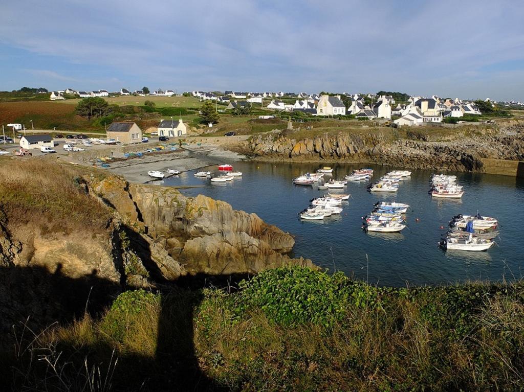 Au Calme A 10Mn Des Baies De Douarnenez Et Audierne Avec Cuisine A Disposition Mahalon Exteriér fotografie